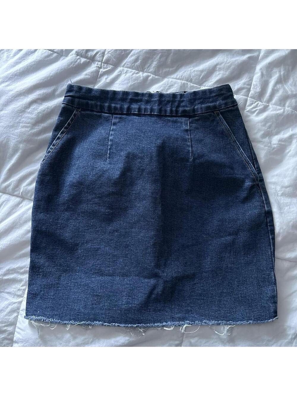 denim skirt with pockets
